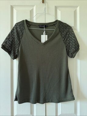 Merokeety V-Neck Tee with Crochet Short Sleeves